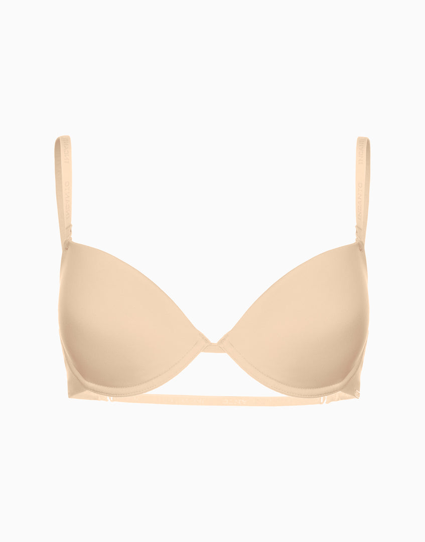 https://onwavecloud.it/incantoitaly/foto/pic_cd19008spaceskin_beige_6_feed_photo.jpg