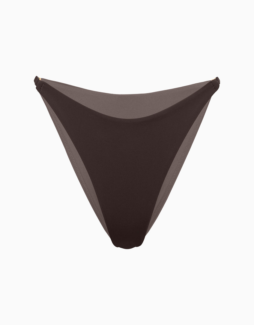 https://onwavecloud.it/incantoitaly/foto/pic_id32470_623_chocolatespacetruffle_4_feed_photo.jpg