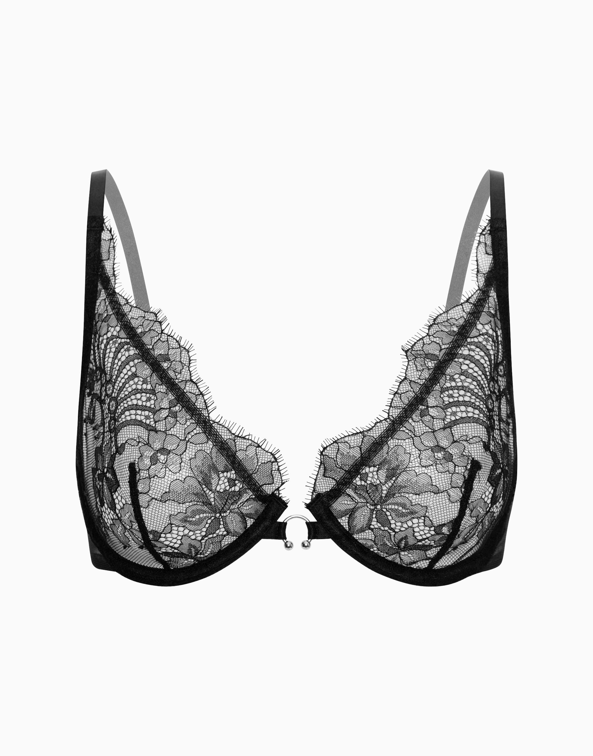 Bra with soft cups on a thin center CD868