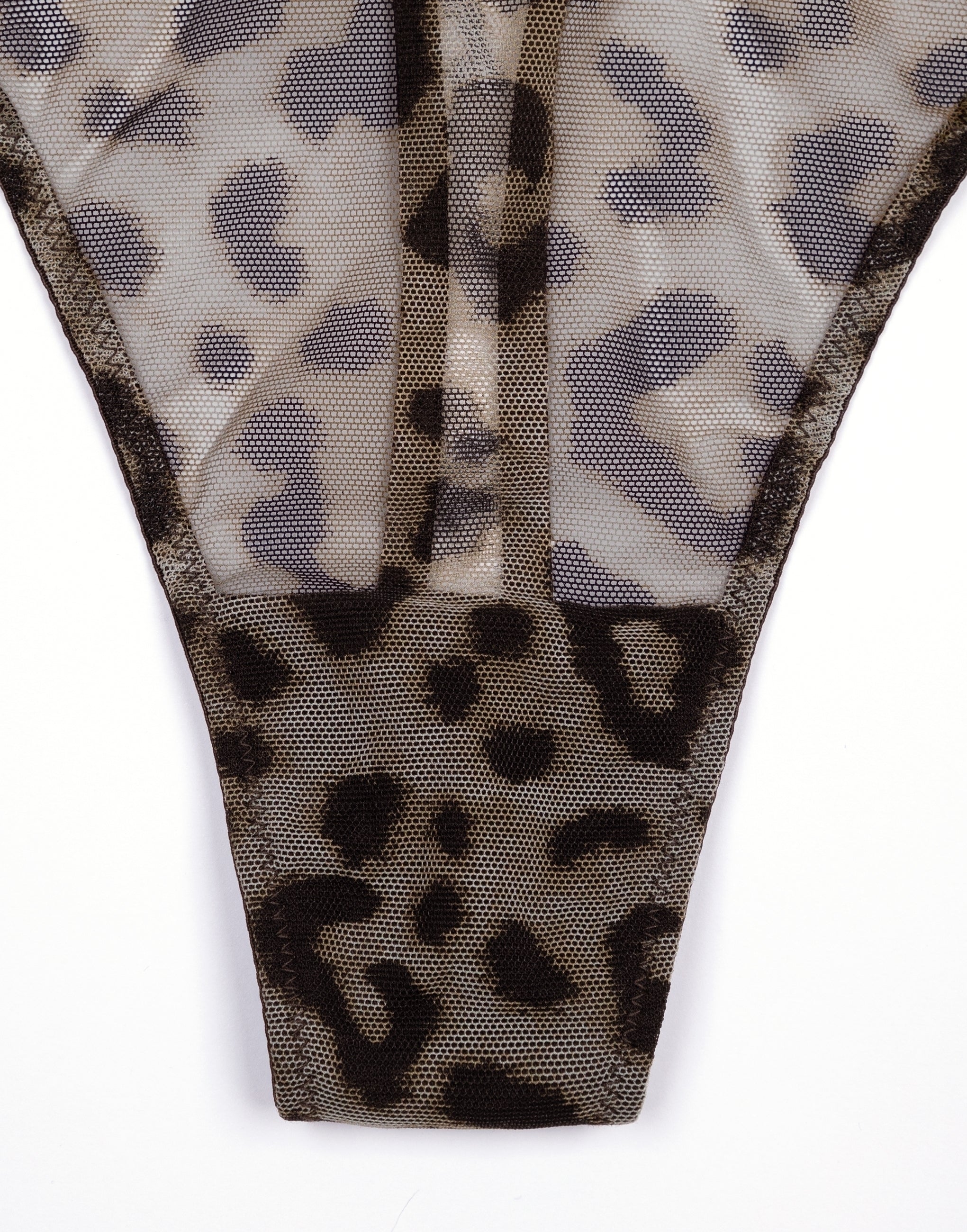 CD869 High Waist Thong