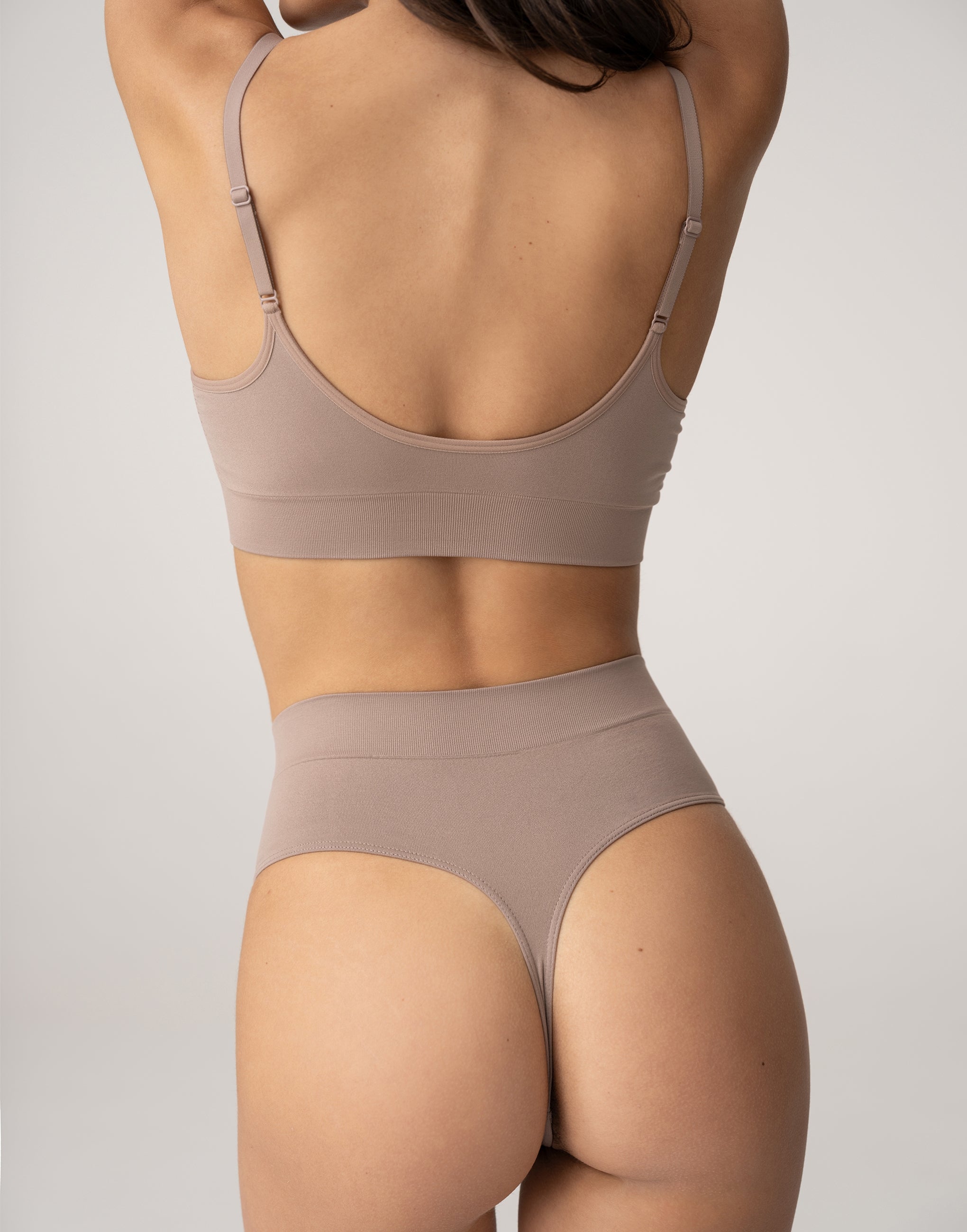 CD573 Thong