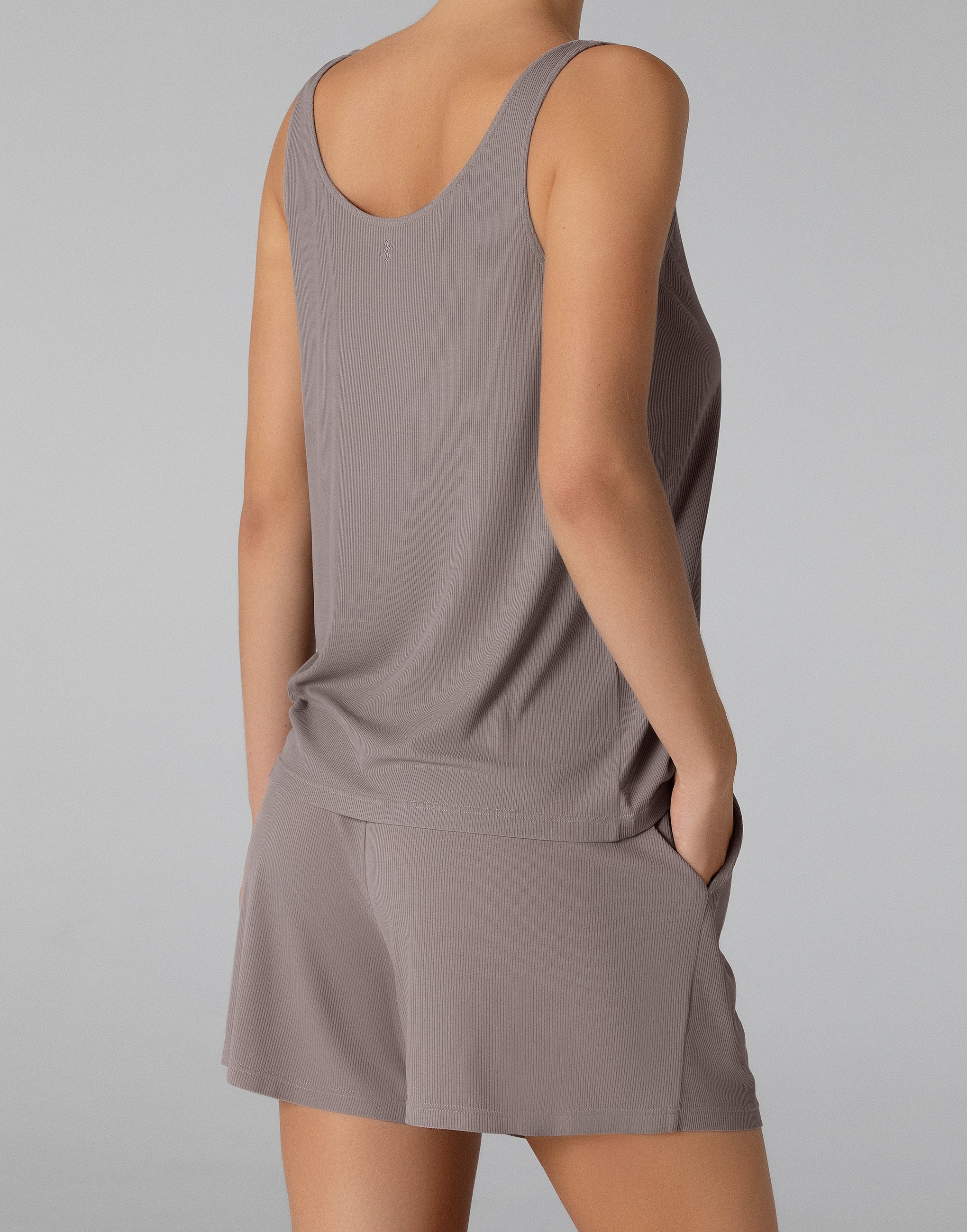 MD932 Tank Top and Shorts Set