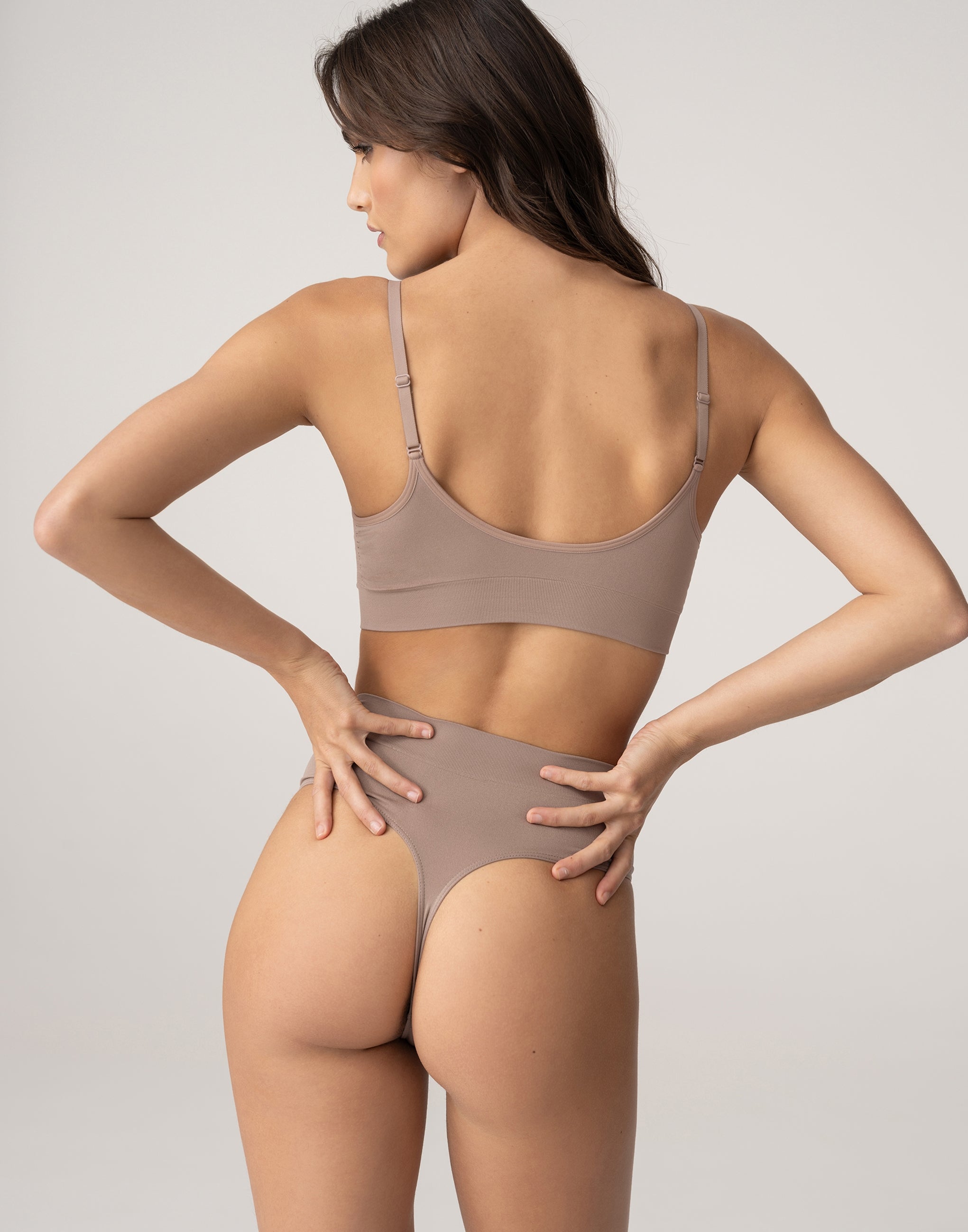 CD573 Thong