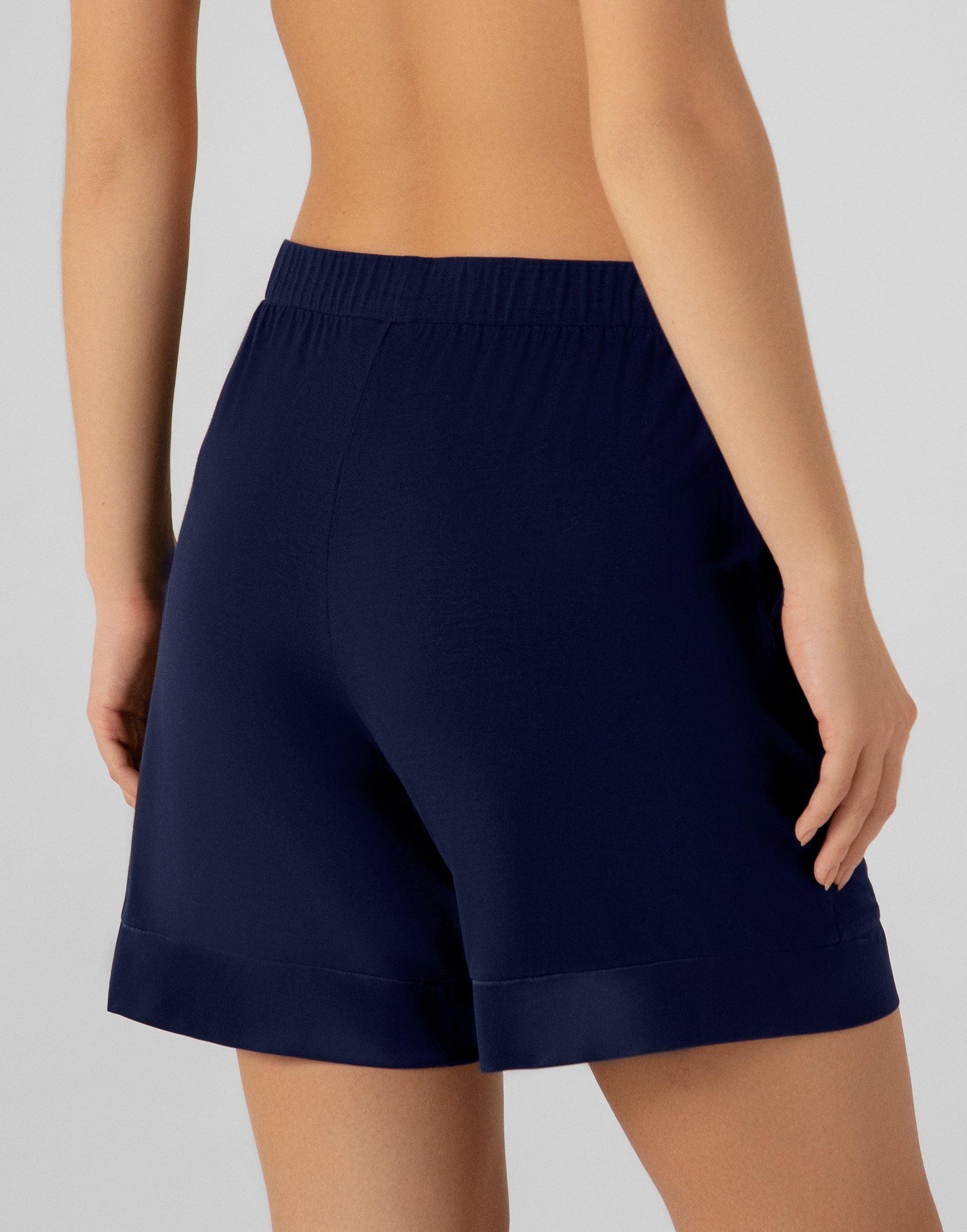 PD886 Shorts