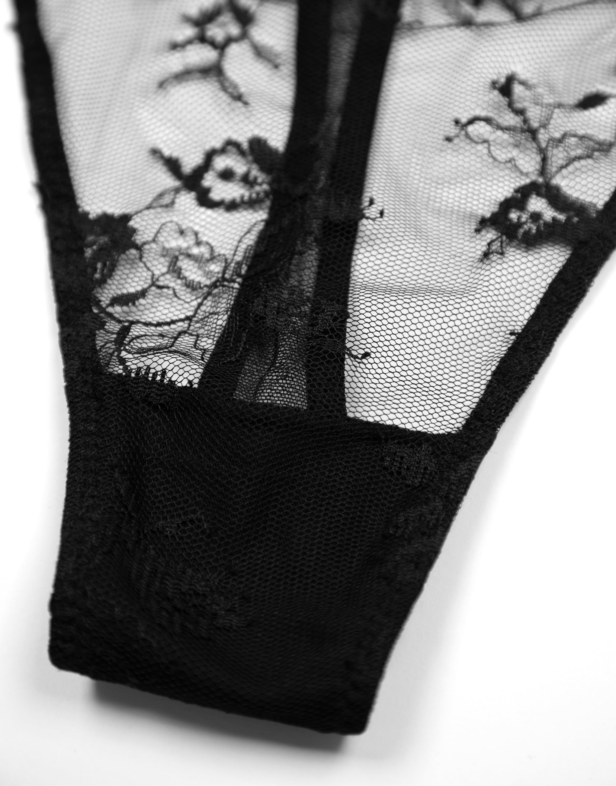 CD867 High Waist Thong