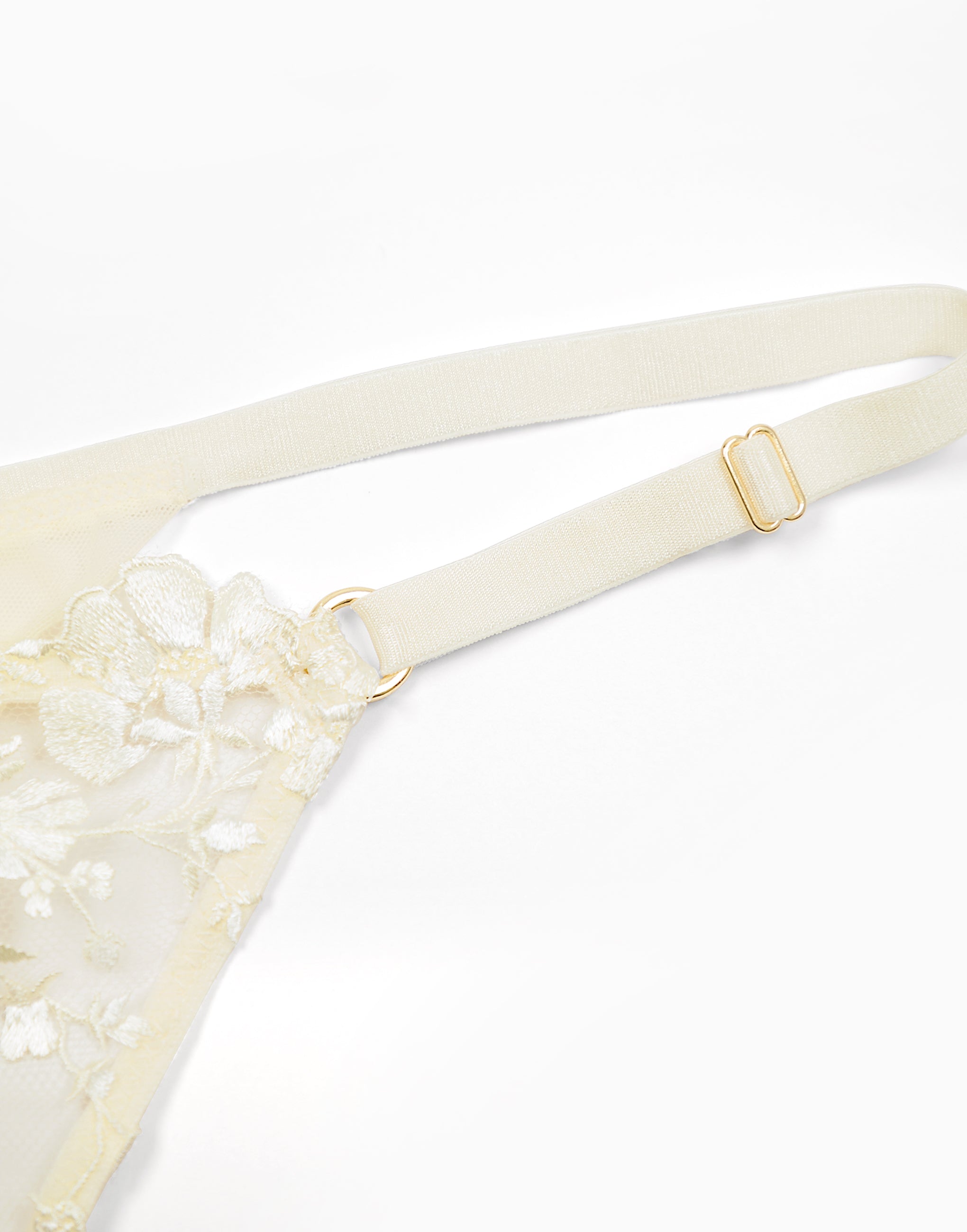 CD898 Tanga mit hoher Taille