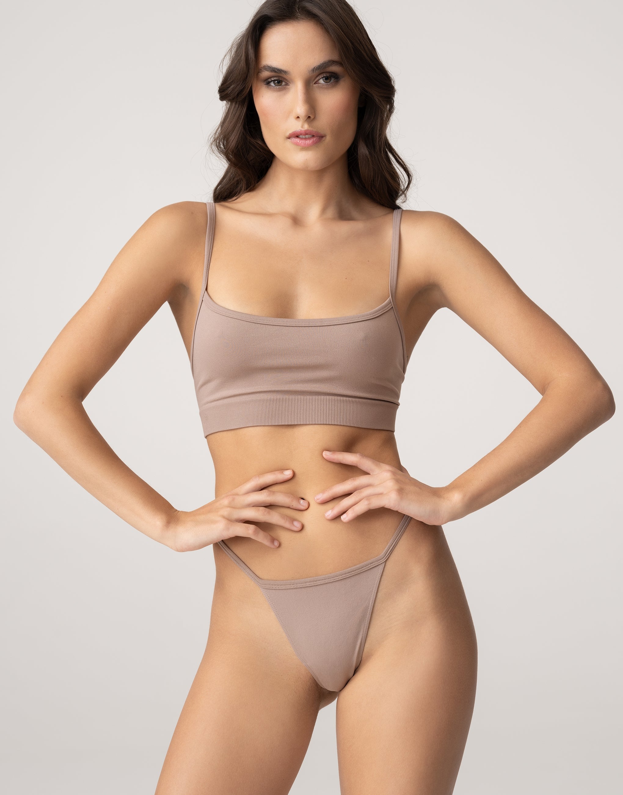 CD573 Mid-Rise Thong