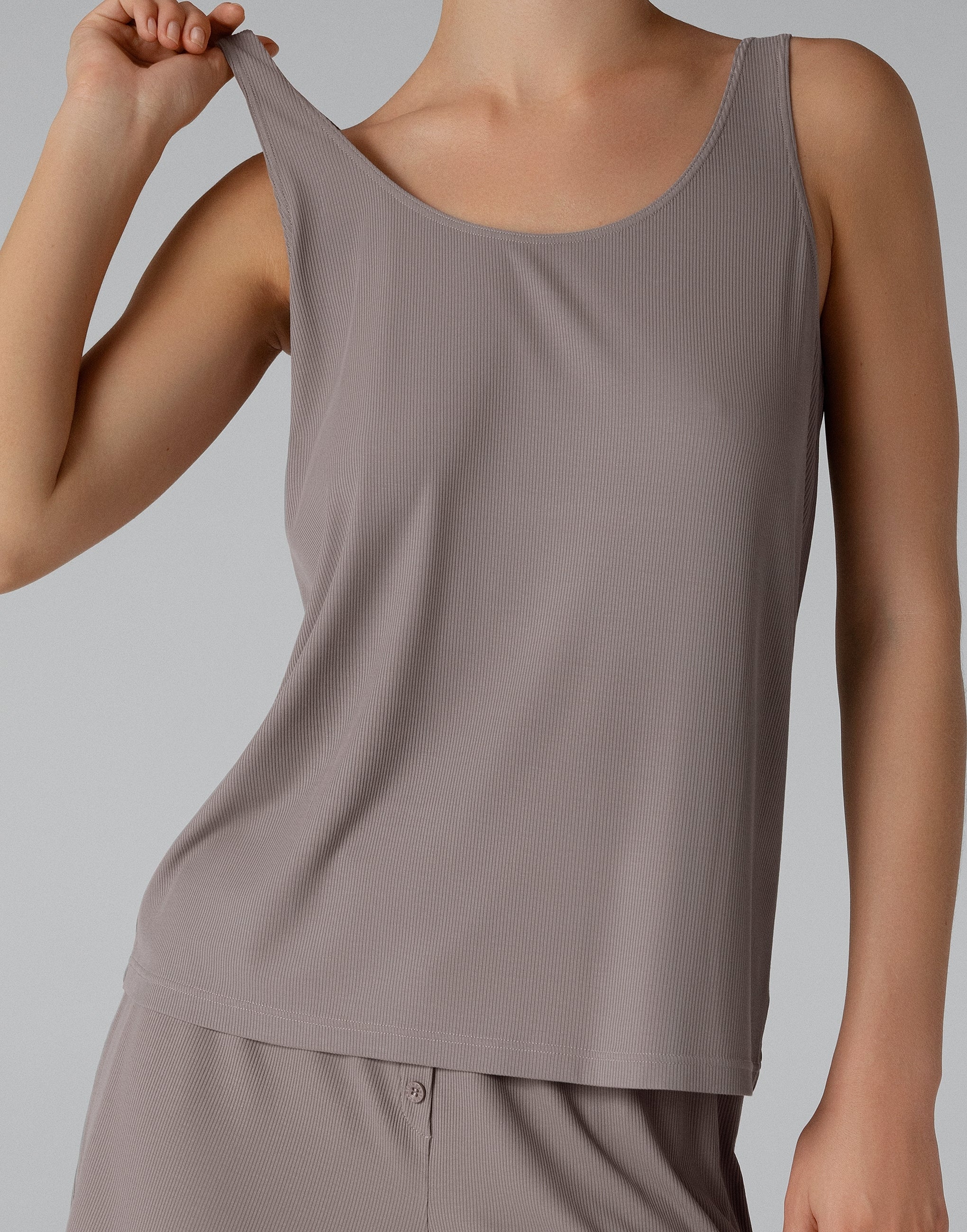 MD932 Tank Top and Shorts Set